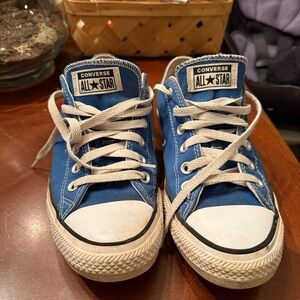 Converse AllStar Blue and White Wm 9.5 Sneakers